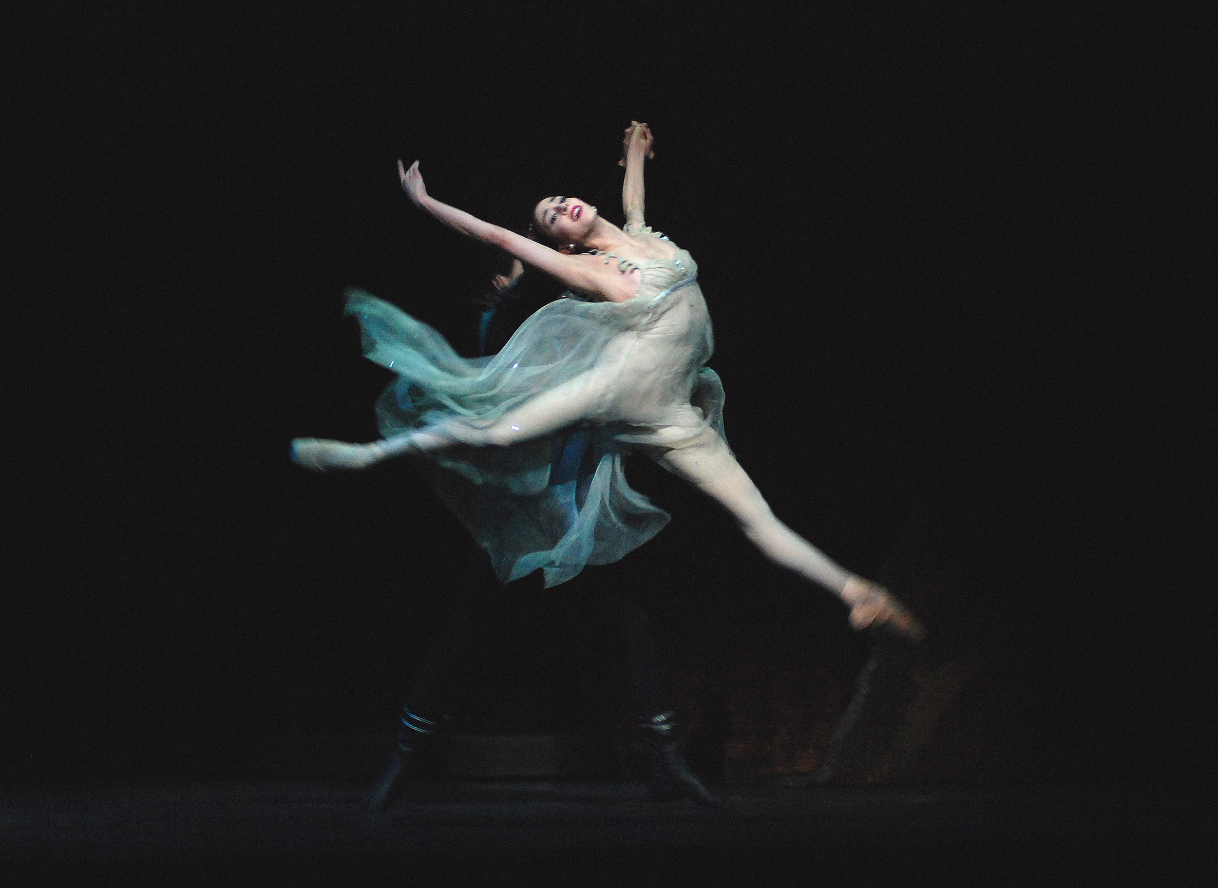 Alexandra Ansanelli in Ondine Royal Ballet.jpg
