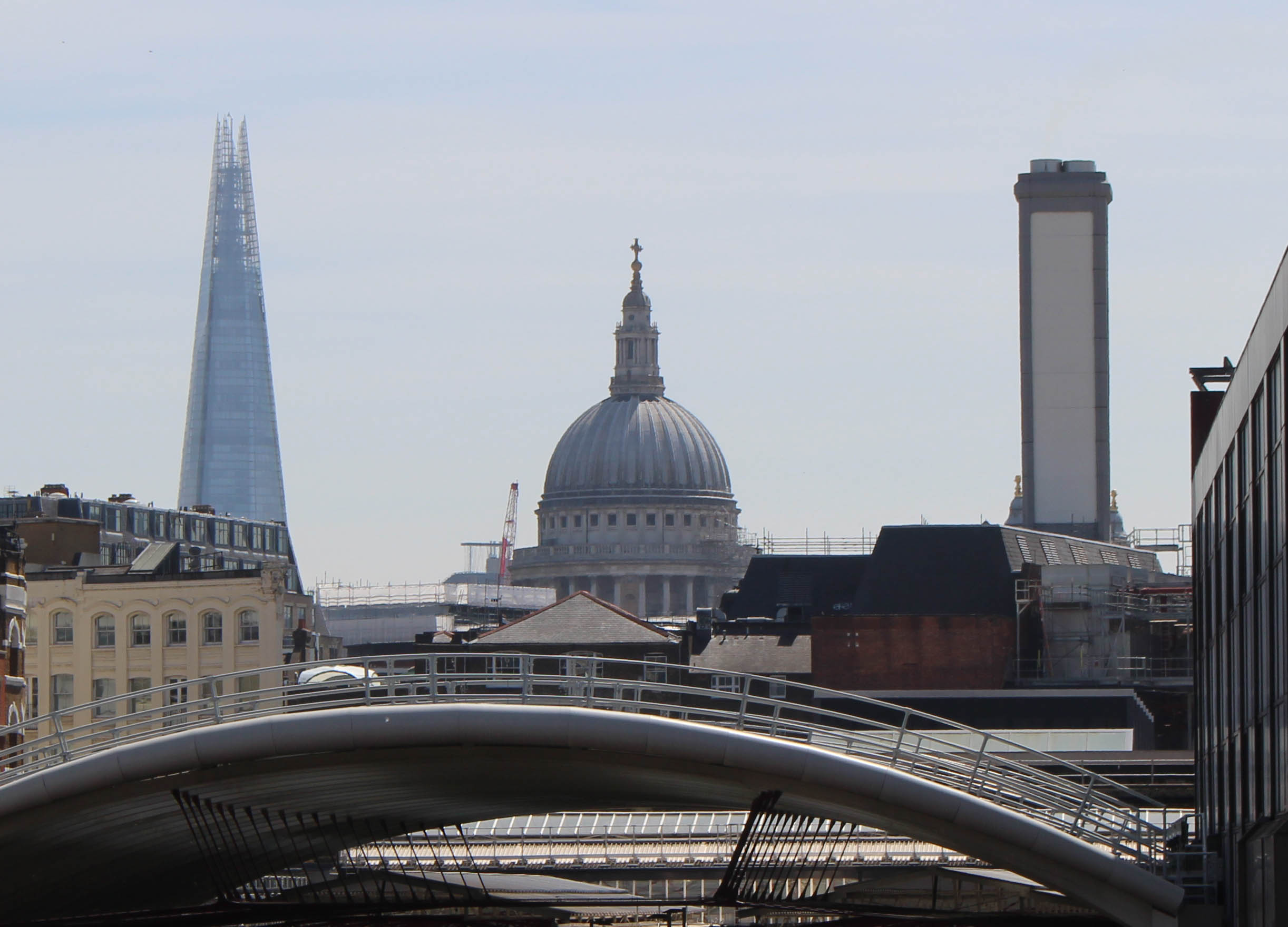 St. Paul's Cathedral from a distance.jpg